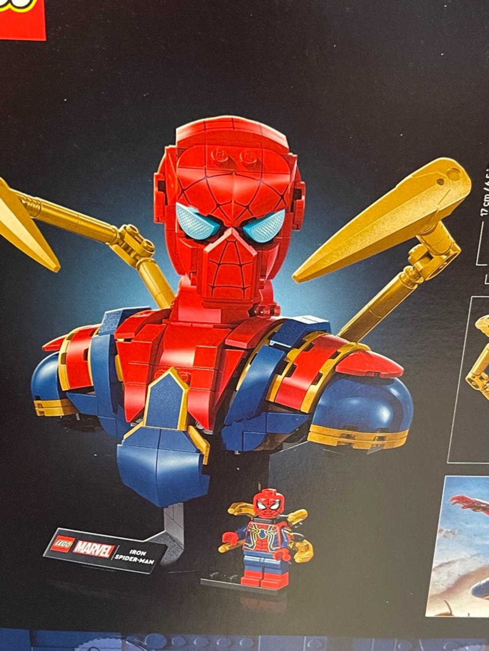 LEGO Marvel Iron Spider-Man Bust in Red /Gold Collectible 76326 379Pcs 18+ NIP - Picture 4 of 10
